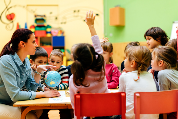 Adaptação de materiais escolares: Apoio à crianças autistas na escola através da Integração Sensorial