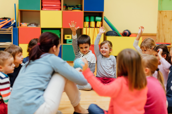 Sala de aula inclusiva: Estratégias para aprimorar a aprendizagem de alunos autistas com Integração Sensorial