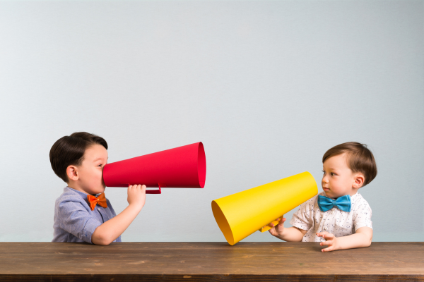 Construindo Pontes de Compreensão: Integração Sensorial e Adaptação Social para a comunicação infantil no autismo